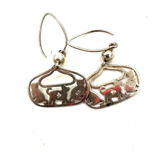 Silpada Sterling Silver Cat & Dog Earrings Retired W2050 - Picture 6 of 8